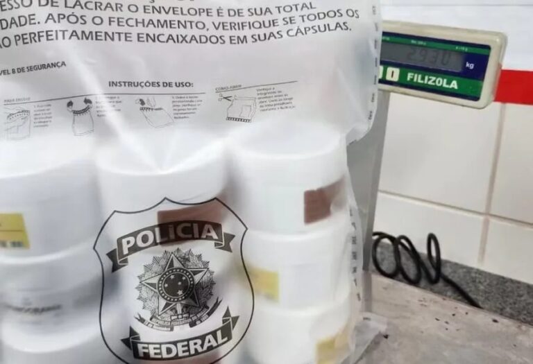 PF prende mulher com cocaína diluída em cosméticos no Aeroporto de Natal